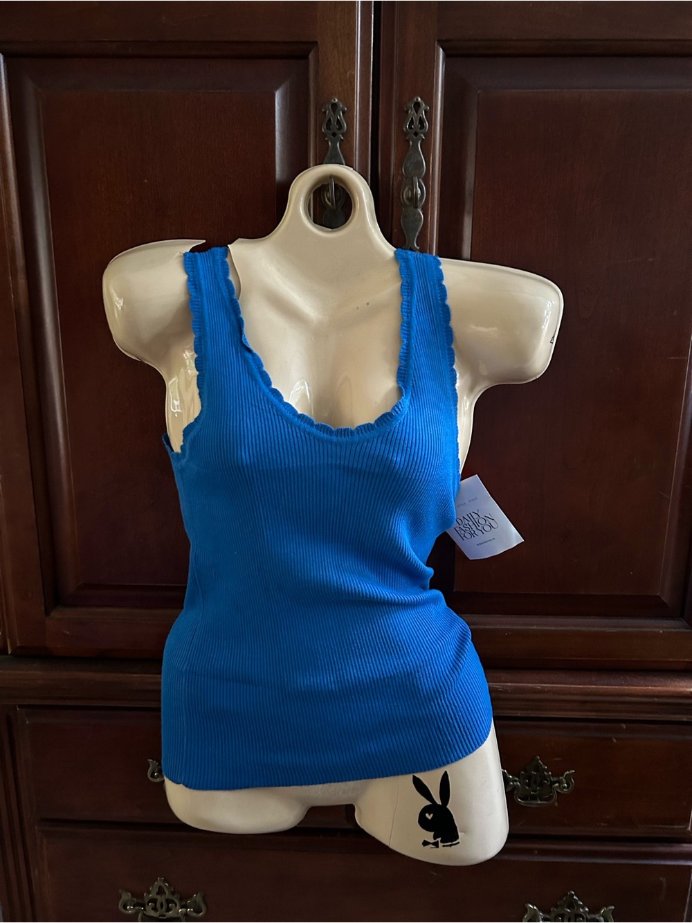 Tankaneo Bright Blue Ribbed Scallop-Edge Tank Top